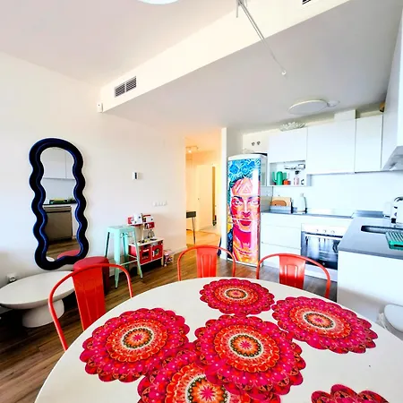 Frida Sea View - 2 Bed *